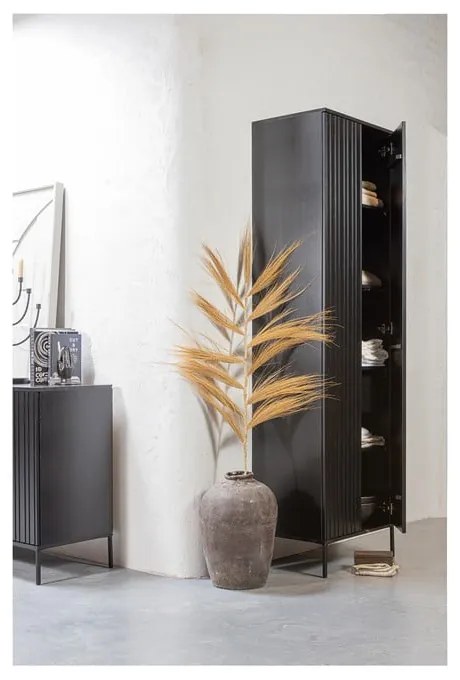 Черен гардероб от масивен бор 60x210x42 cm Gravure – WOOOD