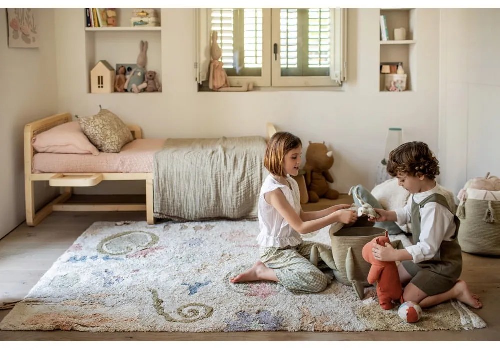 Памучно детско килимче за игра 140x200 cm Botanic Fantasy – Lorena Canals