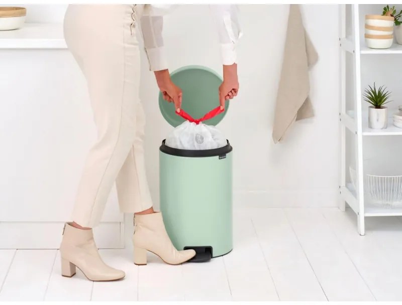 Кош за боклук с педал Brabantia NewIcon 1008847, 20 л, Плавно затваряне, Противоплъзгаща основа, Светлозелен
