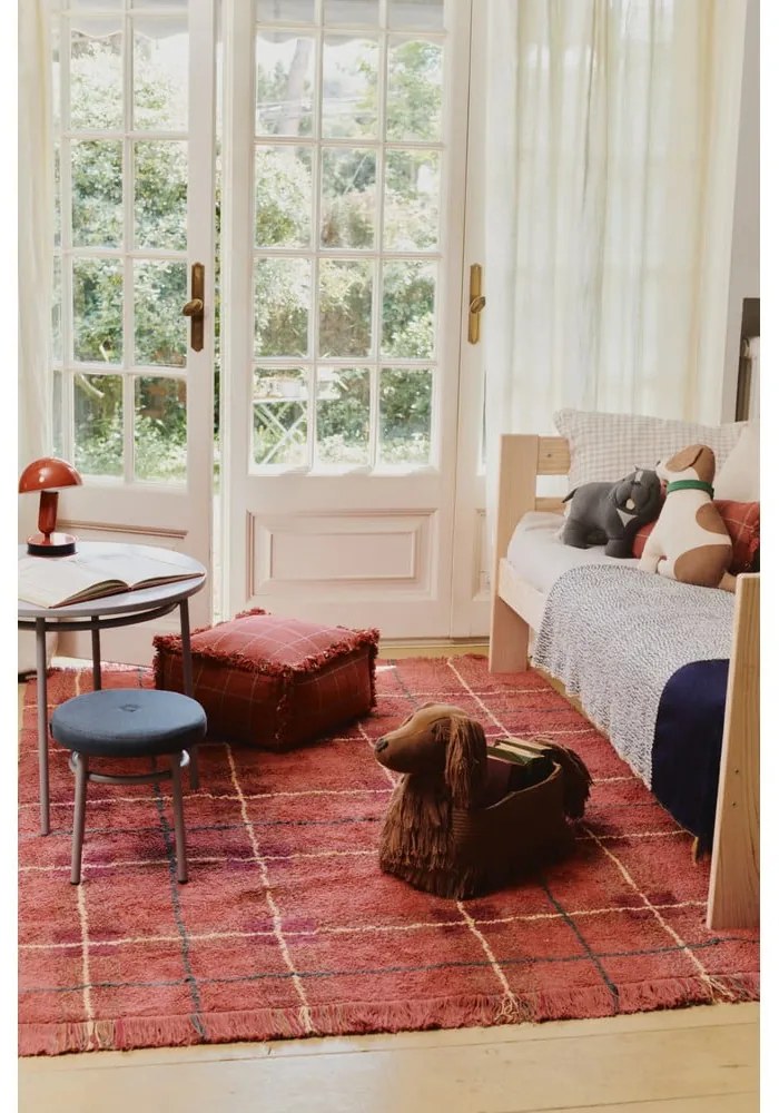 Червен детски пуф Mapple Red – Lorena Canals