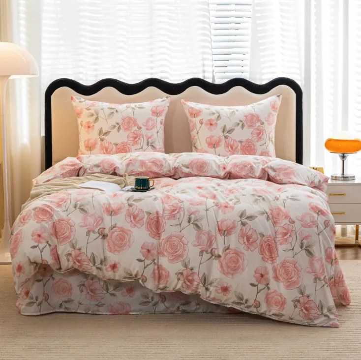 Романтично бяло спално бельо с розови рози Ширина: 200 см | Дължина: 220 см