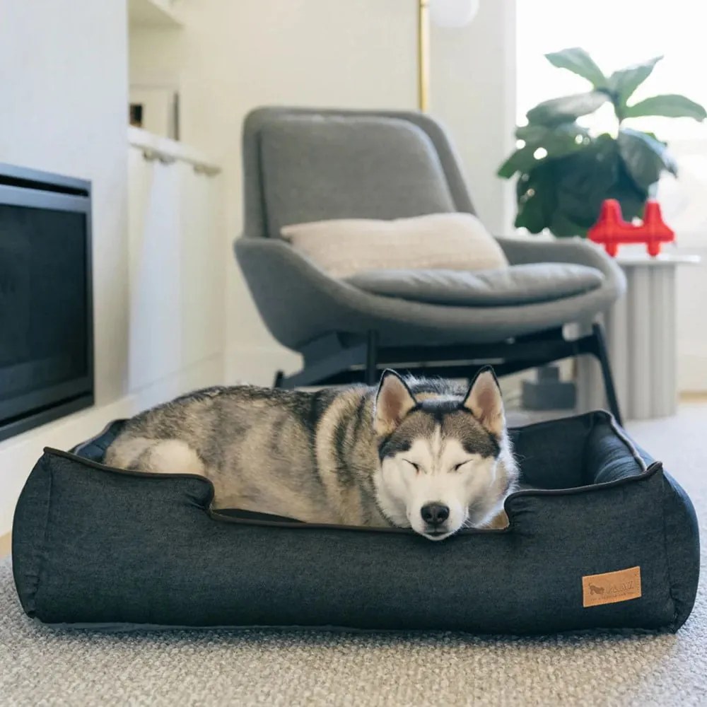 Тъмносиньо легло за куче 100x75 cm Lounge Bed Denim Medieval Blue / Dark Chocolate L – P.L.A.Y.