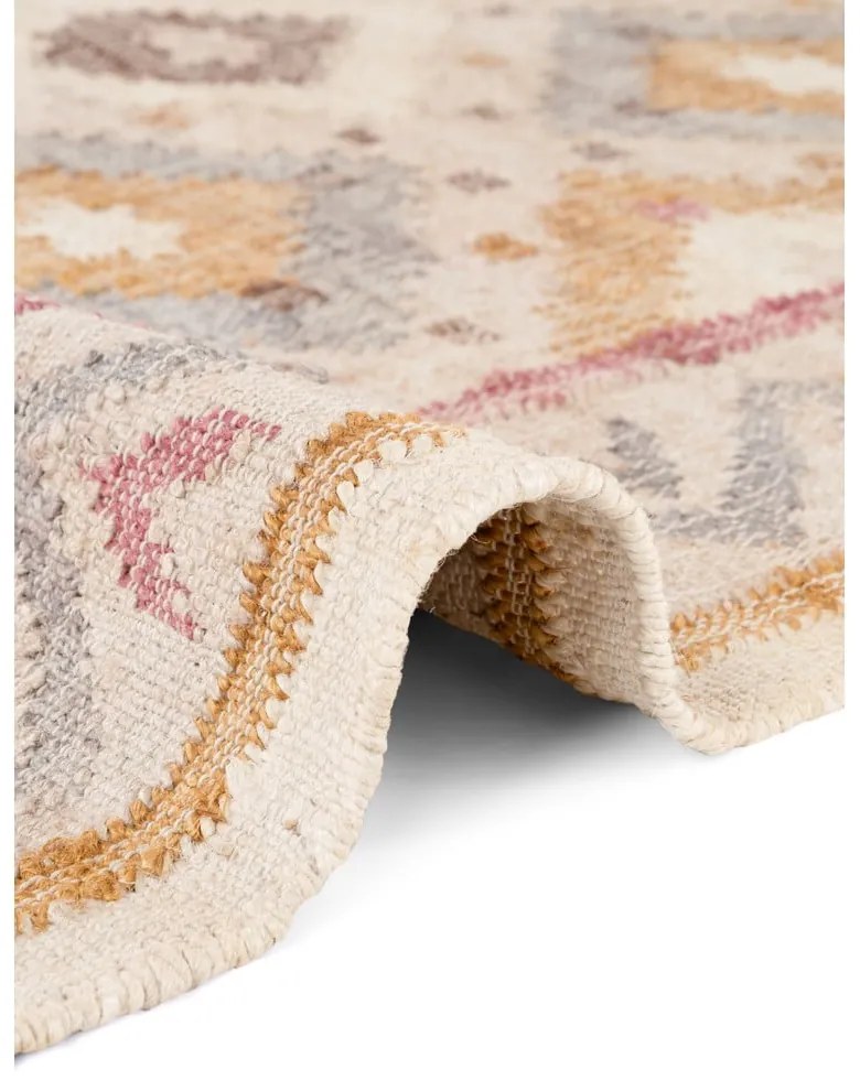 Кремав ръчно изработен ютен килим 80x150 cm Roya Imani – Elle Decoration