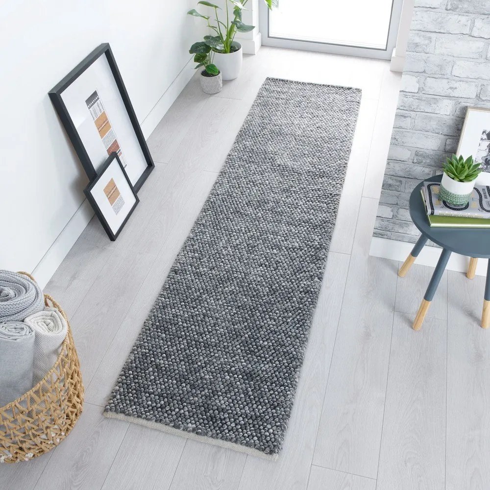 Тъмносива ръчно изработена пътека със смес от вълна 60x230 cm Minerals – Flair Rugs