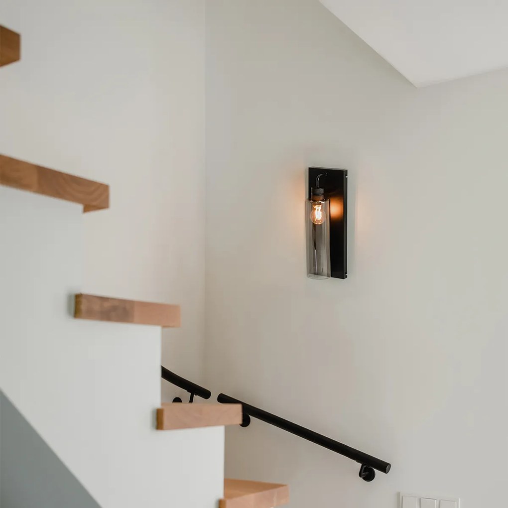 Модерна стенна лампа черна с опушено стъкло - Stavelot