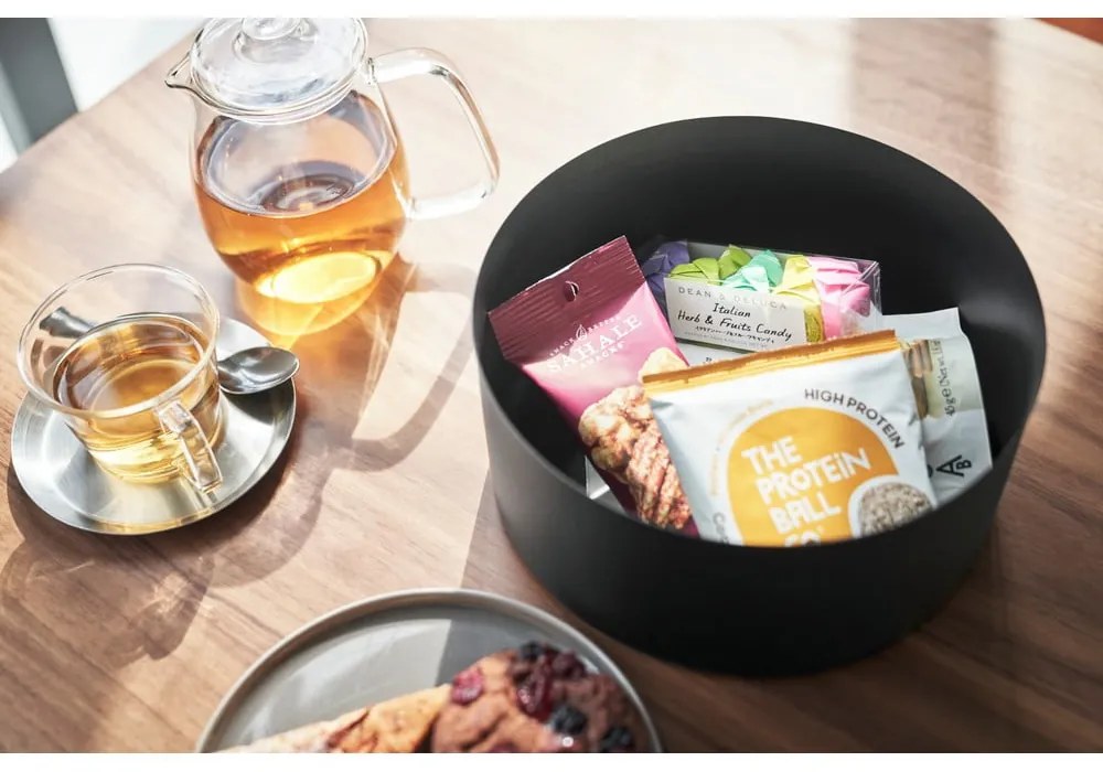 Черна метална кутия за съхранение с капак ø 22x11 cm Rin – YAMAZAKI