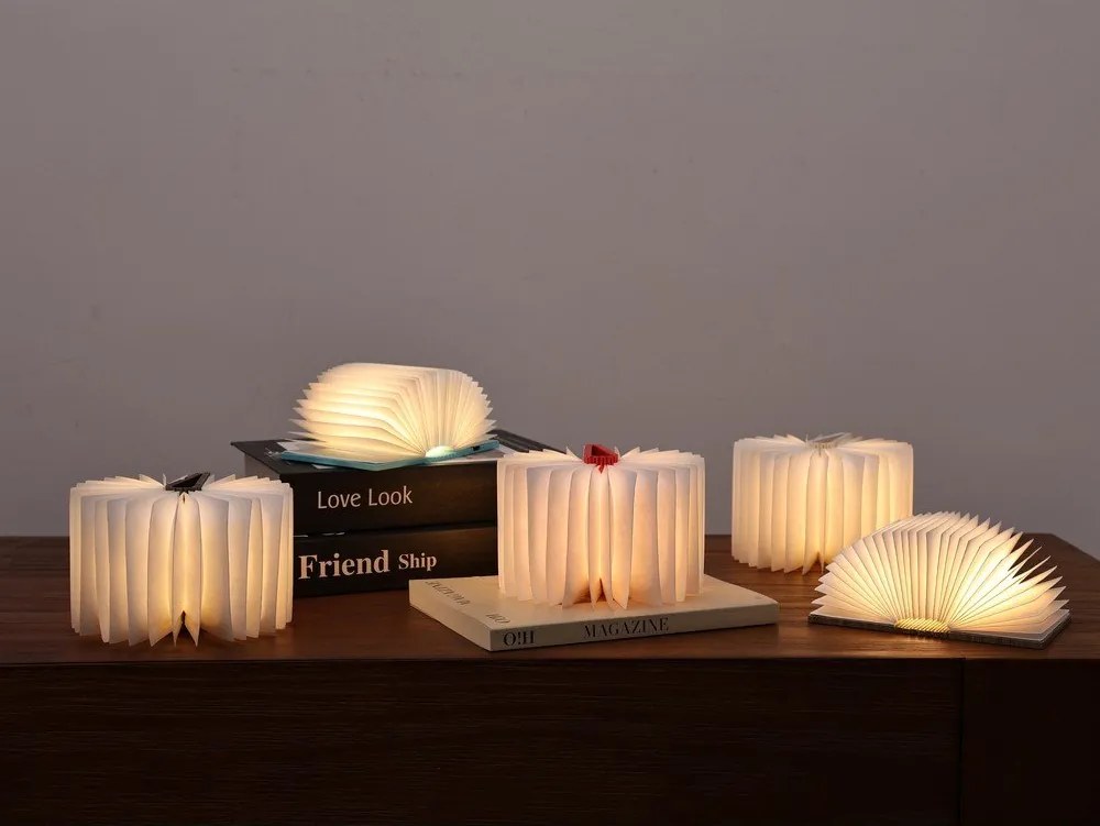 Черна преносима светлинна декорация с USB BookLight – Gingko