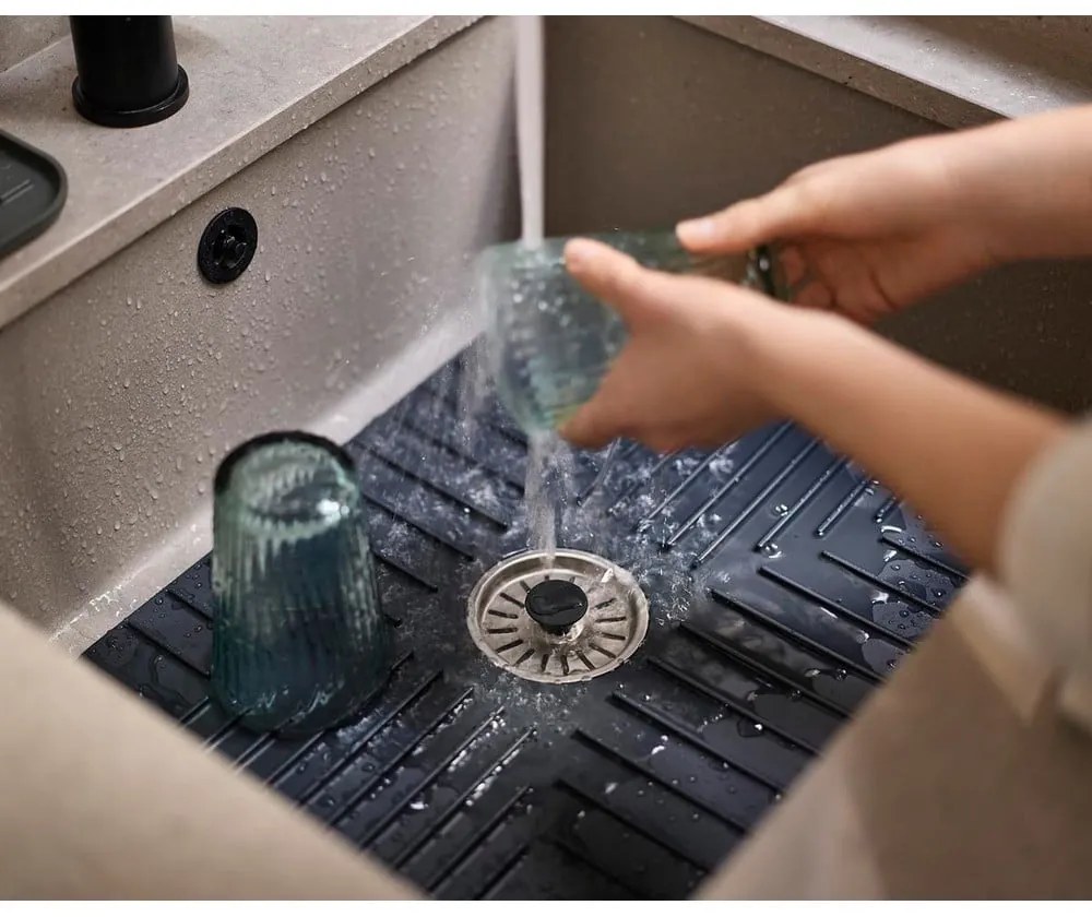 Подложка против хлъзгане за мивка 30x40 cm SinkShield – Joseph Joseph