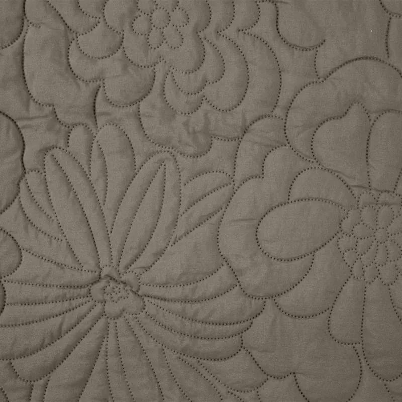 Матово бежово покривало за легло с щампа на цветя Ширина: 220 см | Дължина: 240см