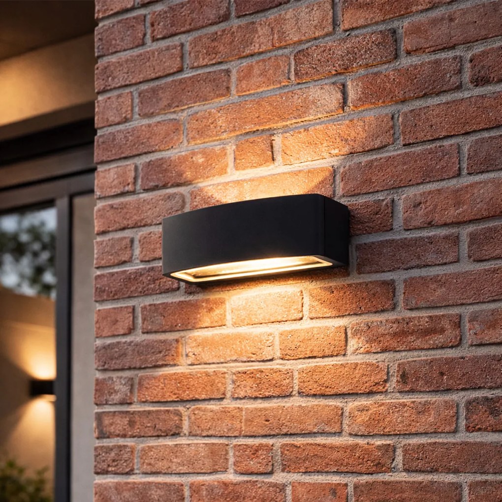 Модерна външна стенна лампа черна IP44 - Latina