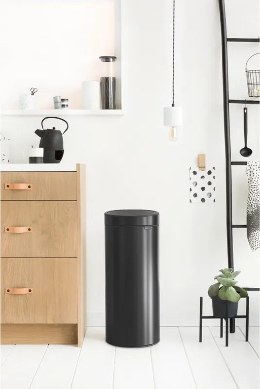 Кош за боклук Brabantia Touch Bin New 650008, 30 л, Безшумно и плавно затваряне, Черен мат