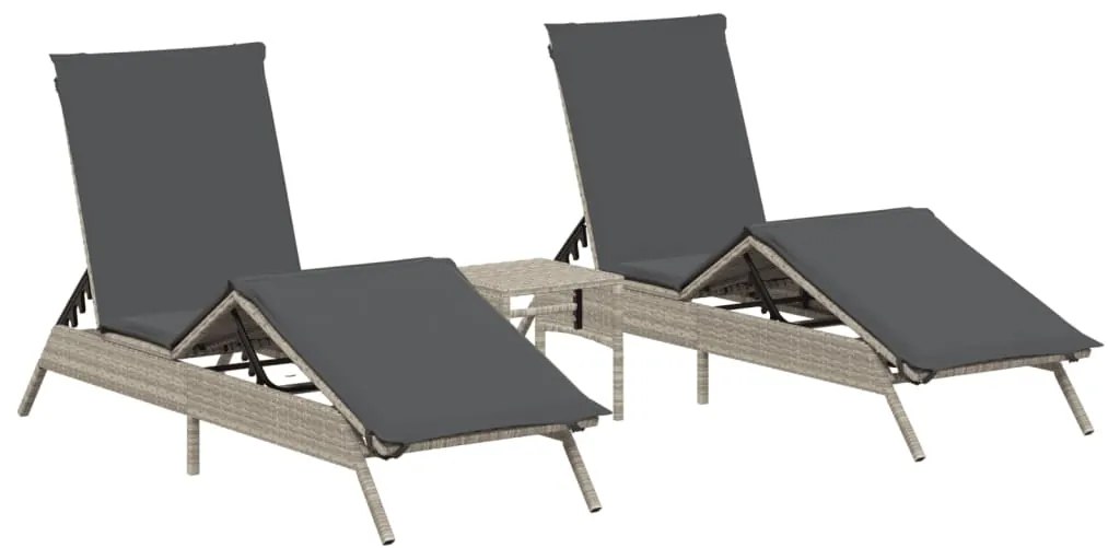 4002715 vidaXL Шезлонги, 2 бр, с масичка, светлосиви, полиратан