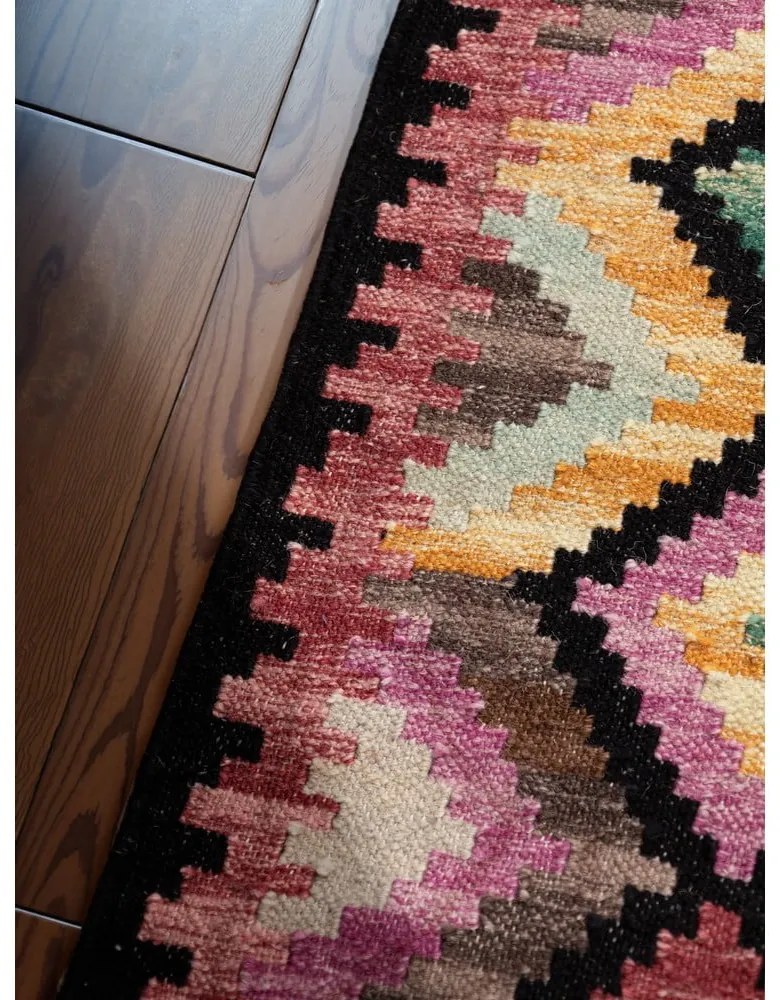 Двустранен ръчно изработен вълнен килим 200x290 cm Kamal Zara – Nouristan