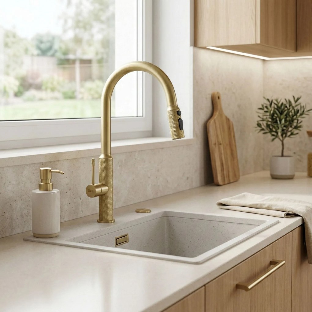 Смесител за кухня Rea Master Brush Gold
