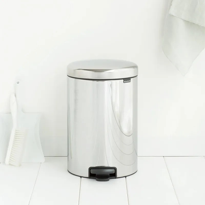 Кош за боклук с педал Brabantia NewIcon 649048, 20 л, Плавно затваряне, Противоплъзгаща основа, Метална вътрешна кофа, Инокс