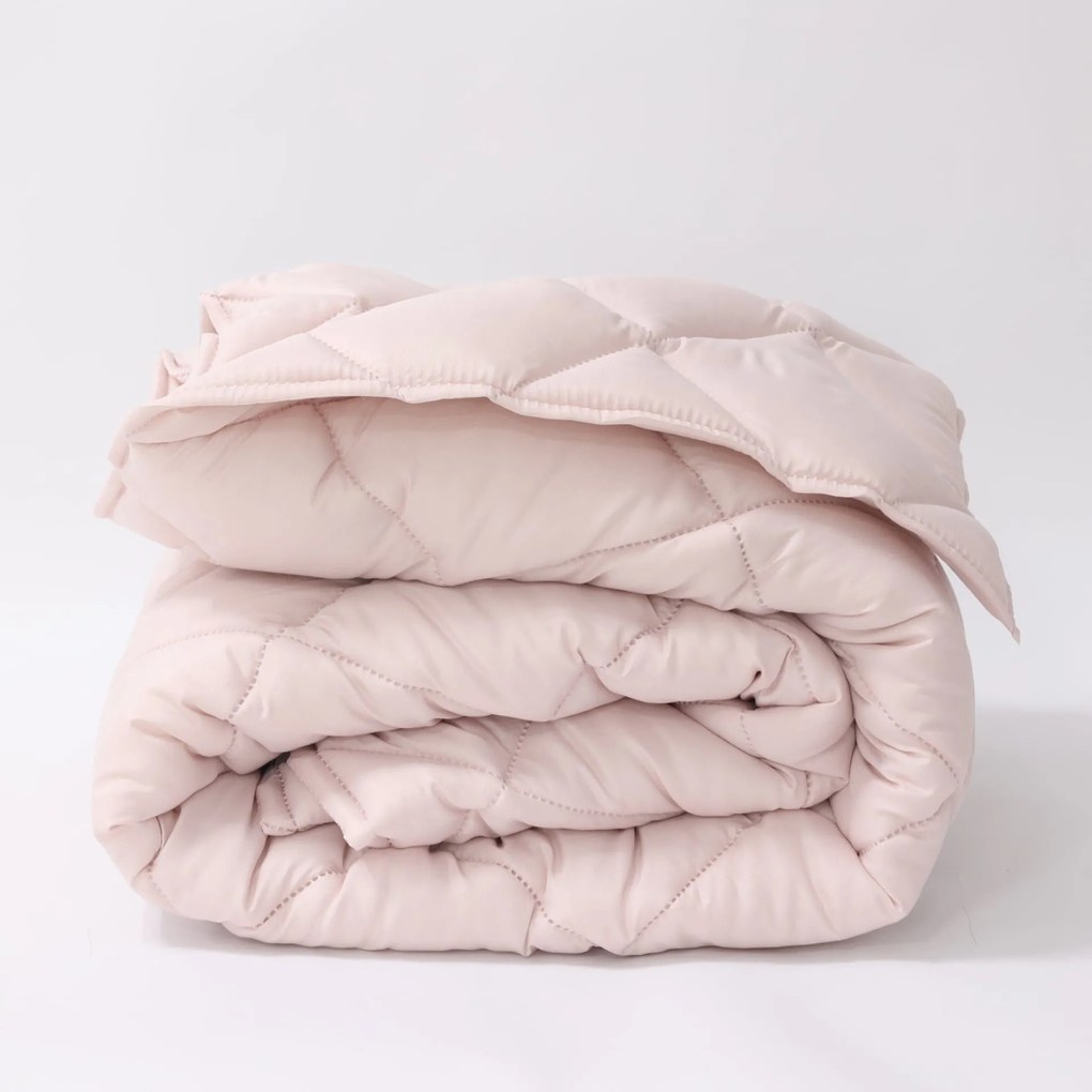 Зимна олекотена завивка Елинор Бледо розово 200/210см.