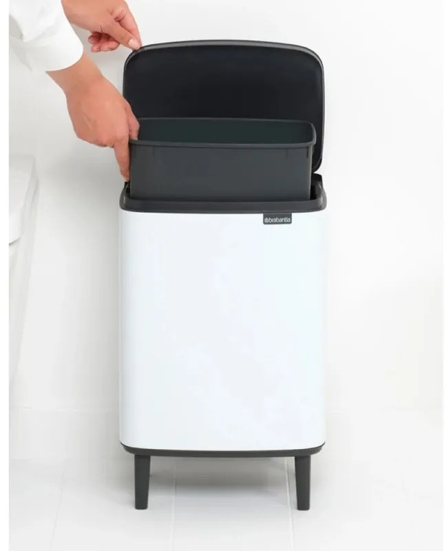 Кош за боклук Brabantia Bo Small Hi 1006647, 12 л, Плавно и безшумно отваряне, Противоплъзгаща основа, Бял