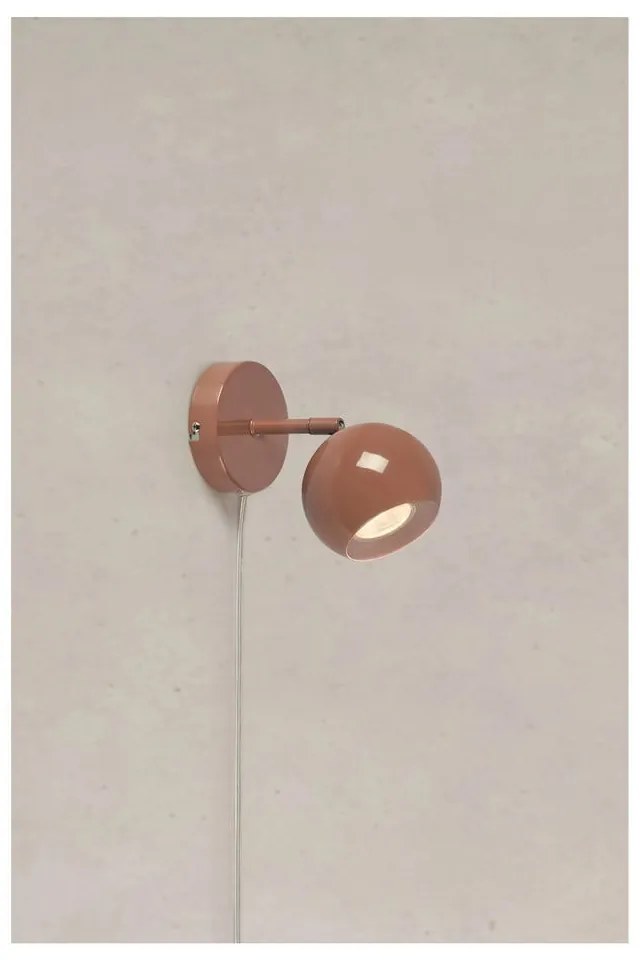 Кафява стенна лампа за контакт Pop – Markslöjd