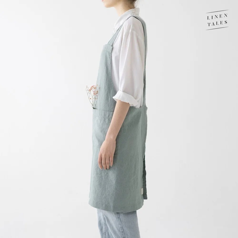 Зелена ленена престилка, дължина 80 cm Crossback - Linen Tales