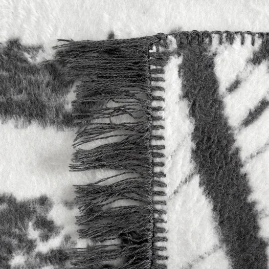 Луксозно одеяло EVA MINGE - сиво с пискюли Ширина: 220 см | Дължина: 240 см