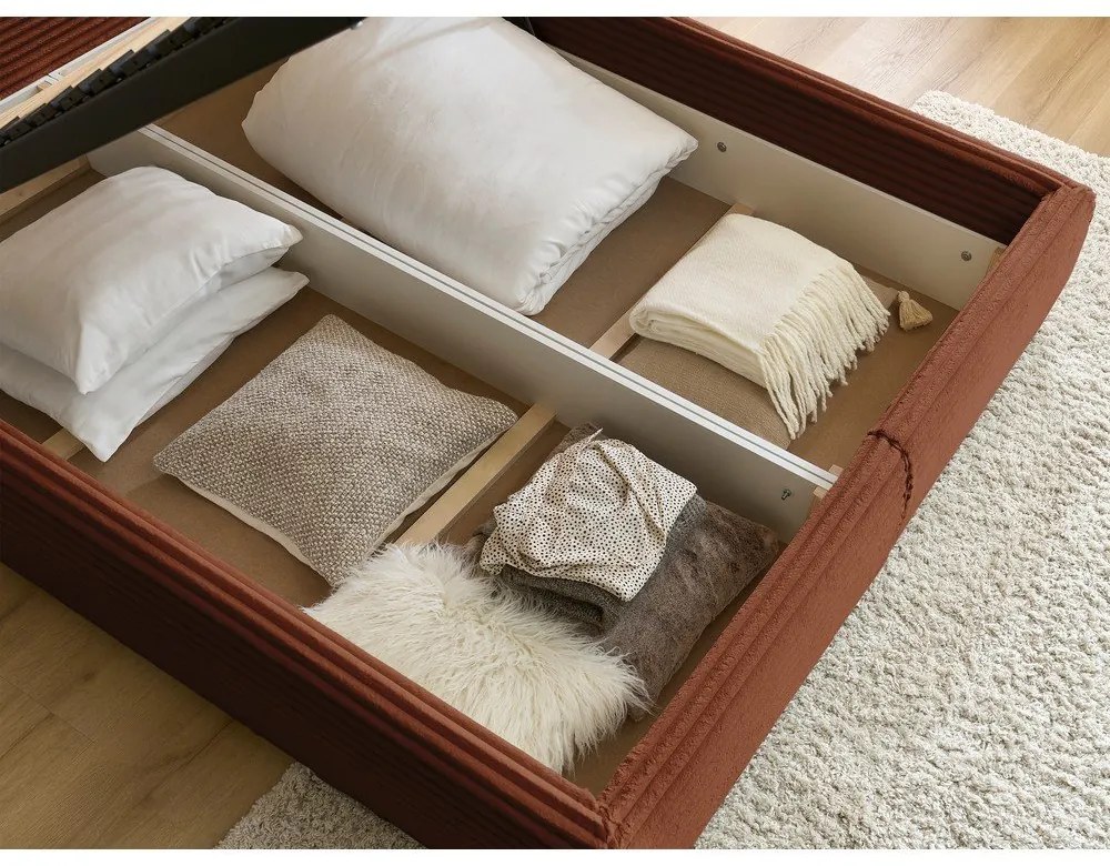 Двойно тапицирано легло с място за съхранение с включена подматрачна рамка в тухлен цвят 180x200 cm Jade – Bobochic Paris