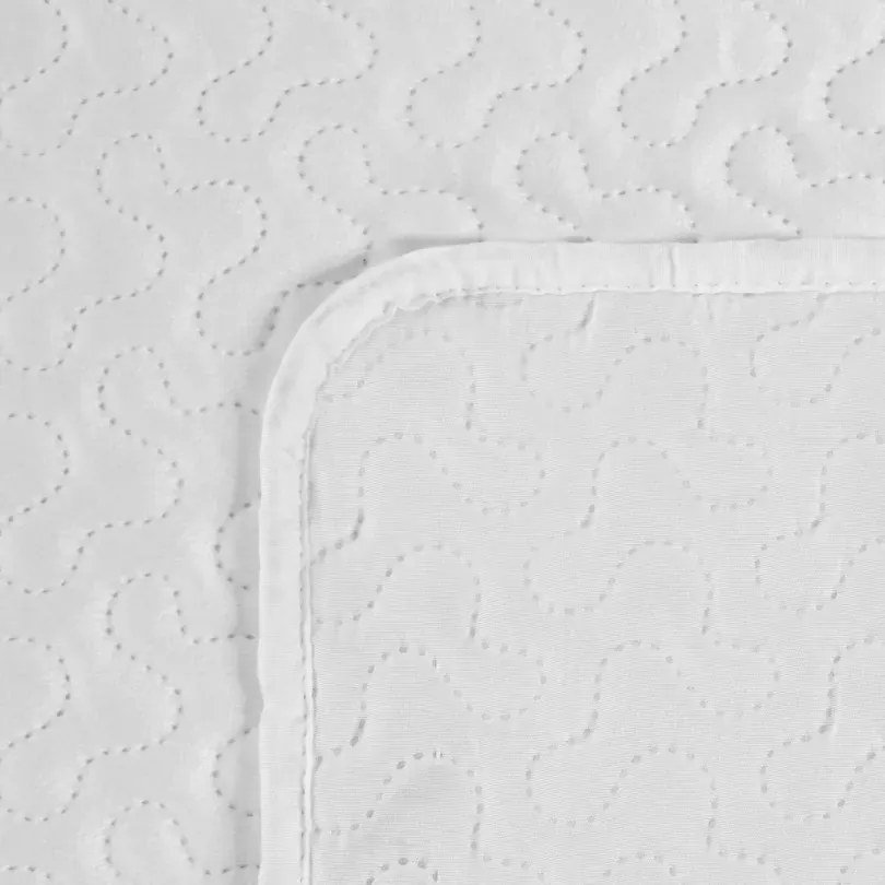 Бяла коледна покривка за легло с принт на снежинки