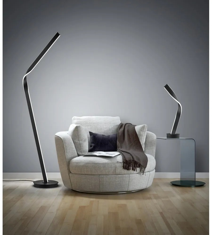 Черна LED настолна лампа с метален абажур (височина 64,5 cm) Cicenza – CINQUE