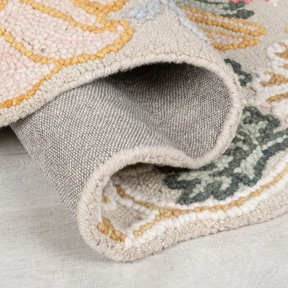 Светлорозова ръчно изработена вълнена пътека 60x230 cm Daphne Shaped Floral – Flair Rugs