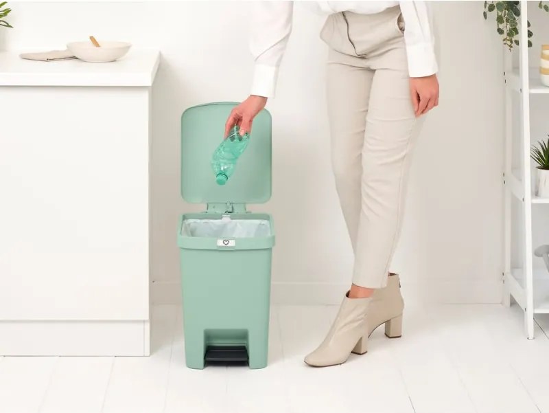 Кош за боклук с педал Brabantia StepUp 1008484, 25 л, Екологични материали, Голям отвор, Светлозелен