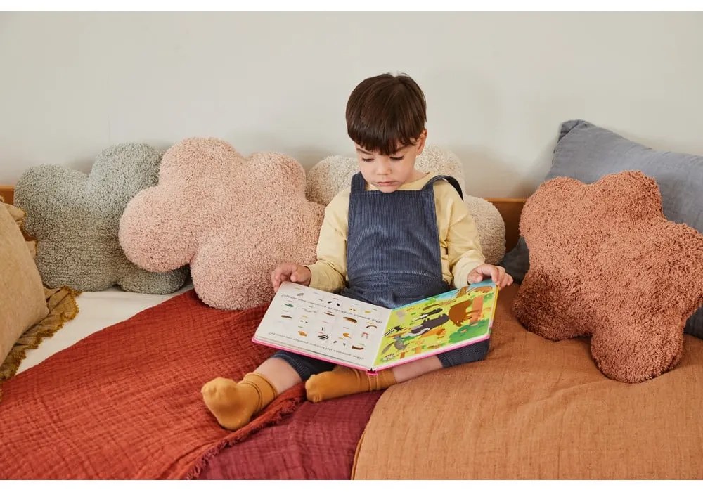 Детска възглавница Clouds – Lorena Canals