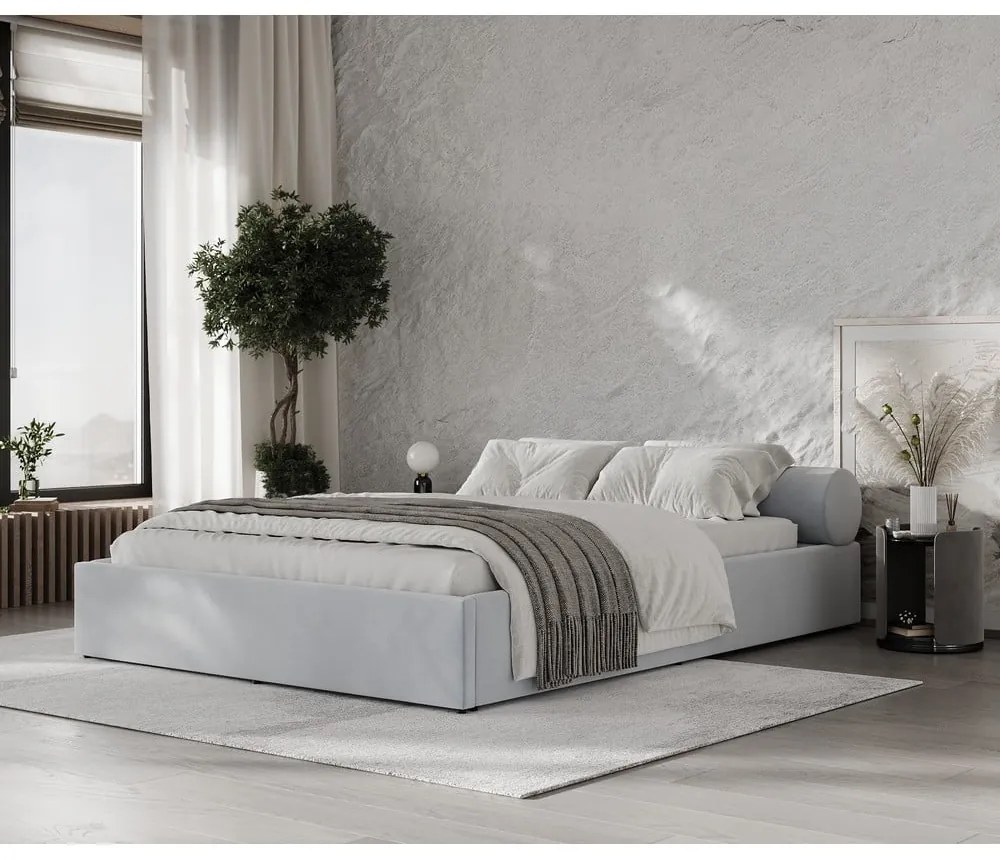 Светлосиво двойно легло 200x200 cm тапицирано с място за съхранение с включена подматрачна рамка Solvo – Maison de Rêve