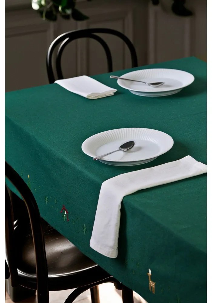 Покривка за маса с коледен мотив със смес от памук 150x270 cm Christmas Fable – JUNA