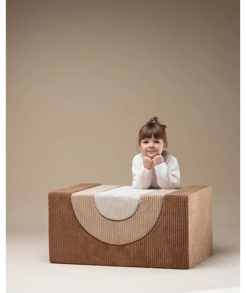 Кафяво велурено игрище от пяна 75x49x37 cm Rainbow Montessori – Wigiwama