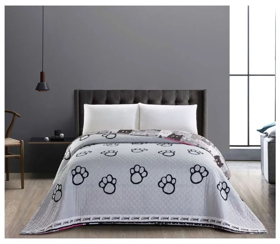 Двустранна сива покривка за легло от микрофибър Cat Invasion, 200 x 220 cm Cats Invasion - DecoKing