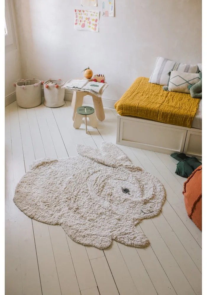 Светлосив ръчно изработен памучен детски килим подходящ за пране 130x135 cm Bunny – Lorena Canals