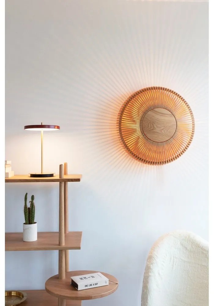 Червена LED затъмняваща се настолна лампа с метален абажур (височина 31 cm) Asteria Move – UMAGE