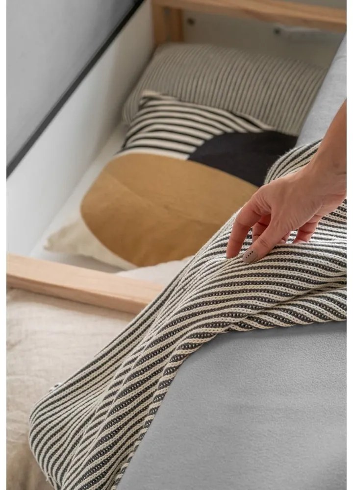 Светлосив разтегателен диван 237 cm Wilson – Miuform