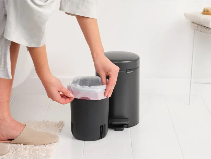 Кош за боклук с педал Brabantia NewIcon 1008834, 3 л, Плавно затваряне, Противоплъзгаща основа, Тъмносив