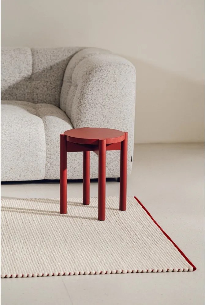 Червен /бежов ръчно изработен вълнен килим 140x200 cm Lenu – noo.ma