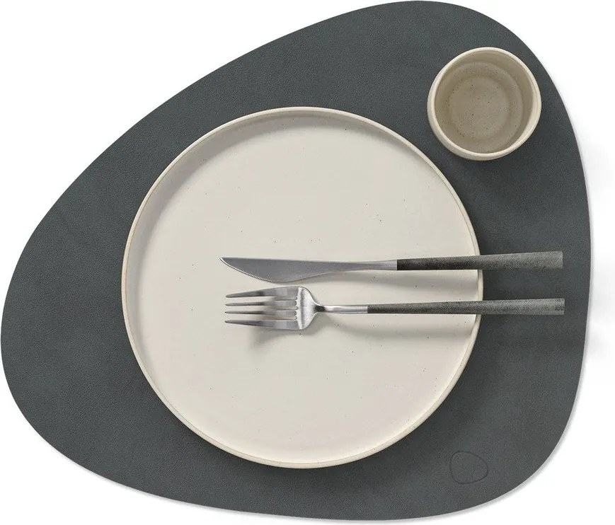 Подложка за хранене от еко кожа 37x44 cm Curve L Nupo – LIND DNA