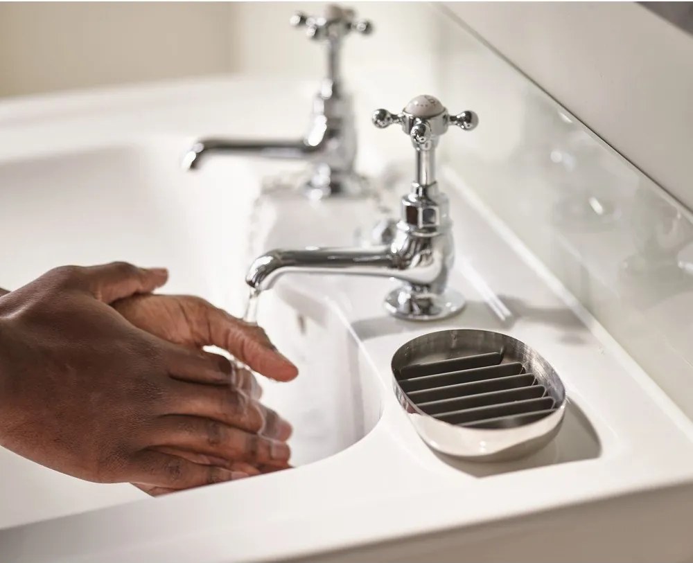 Сапунерка от неръждаема стомана в блестящо сребрист цвят EasyStore Luxe – Joseph Joseph