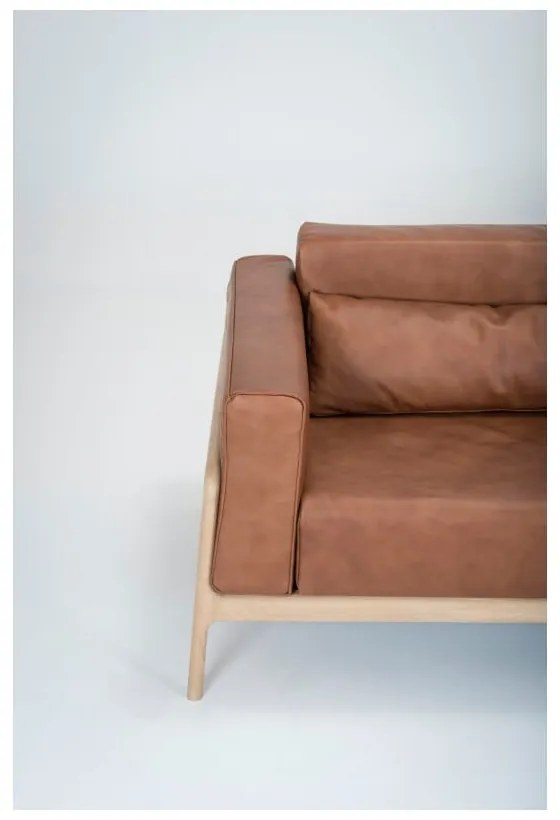 Диван от коняк кафява биволска кожа с масивна дъбова конструкция , 240 см Fawn - Gazzda