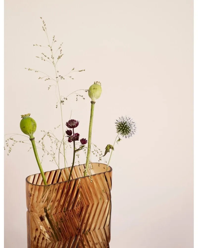 Ваза от оранжево стъкло в стил деко, височина 18 cm - Hübsch