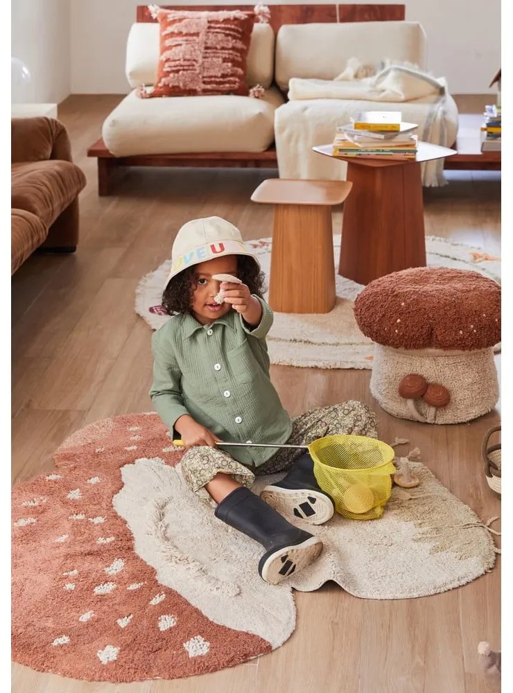 Памучен ръчно изработен детски килим подходящ за пране в тухлен и кремав цвят 120x120 cm Boletus – Lorena Canals