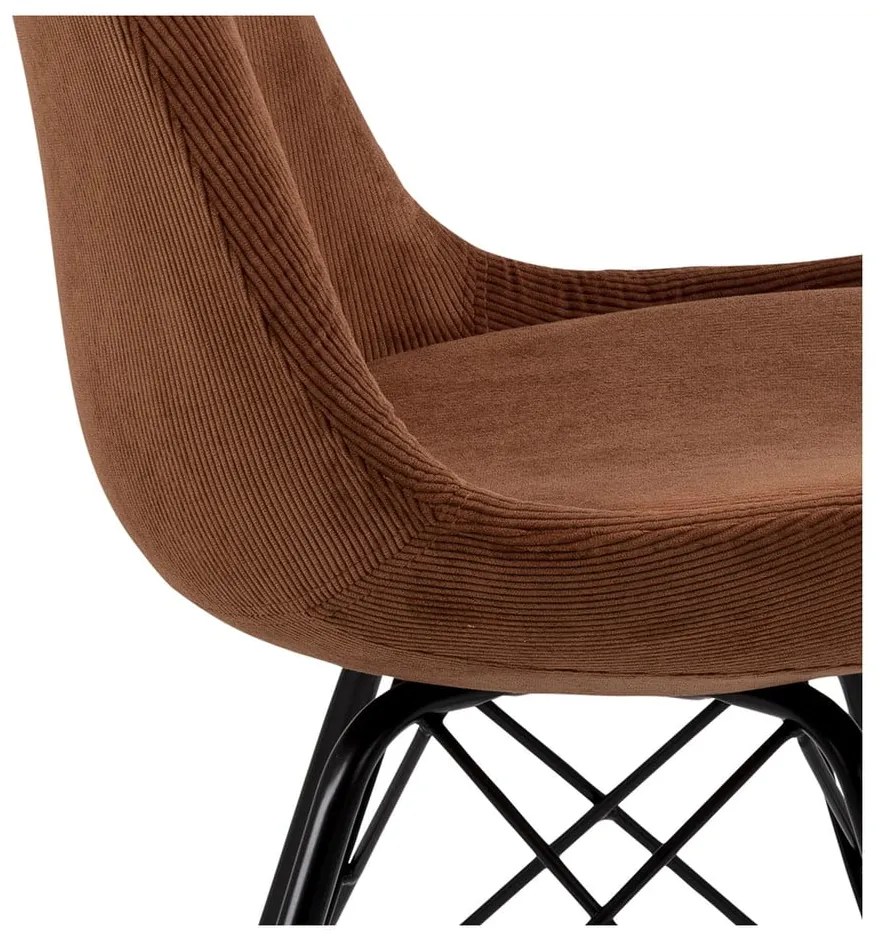 Кафяв трапезен стол Eris - Actona