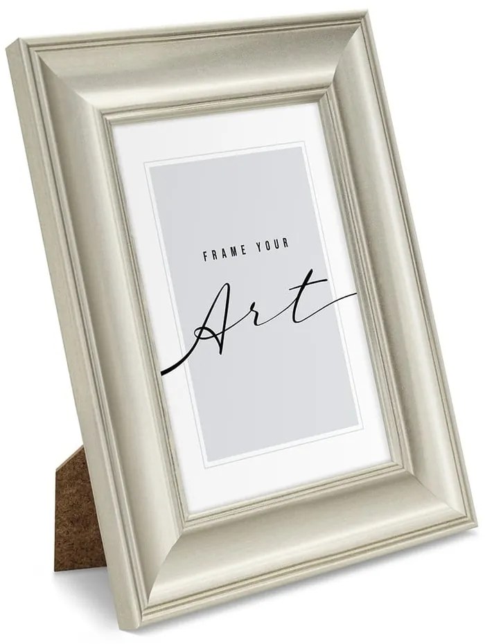 Пластмасова рамка в сребристо 21x26 cm