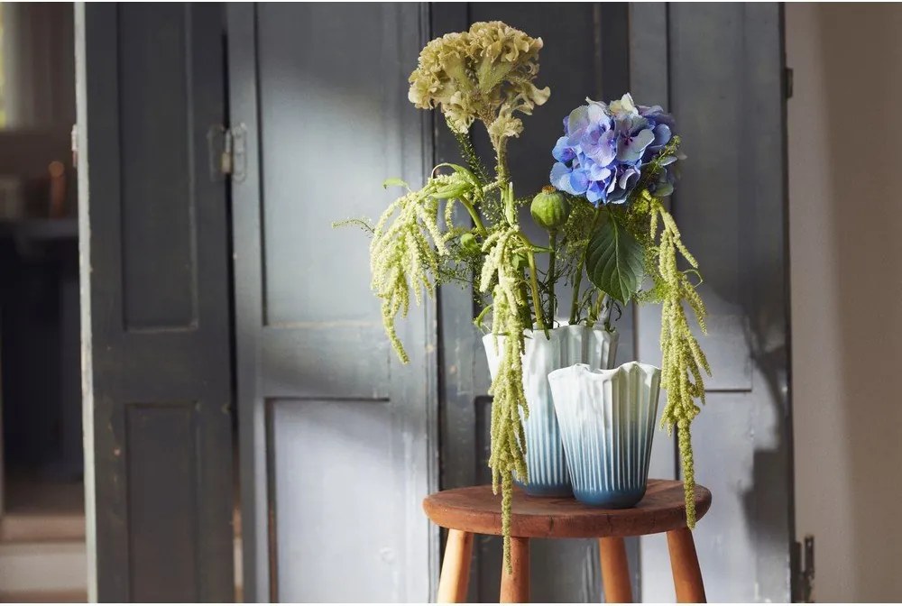 Светлосиня керамична ваза (височина 20,5 cm) Hammershøi – Kähler Design