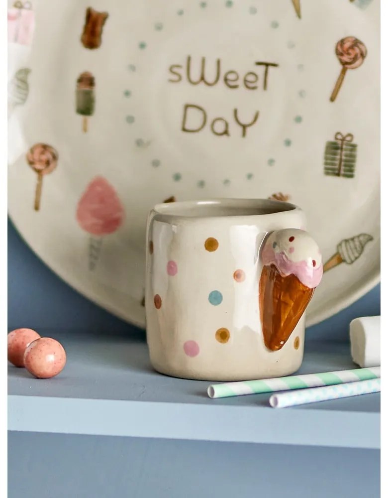 Бежова керамична детска чаша 255 ml Creamy – Bloomingville Mini