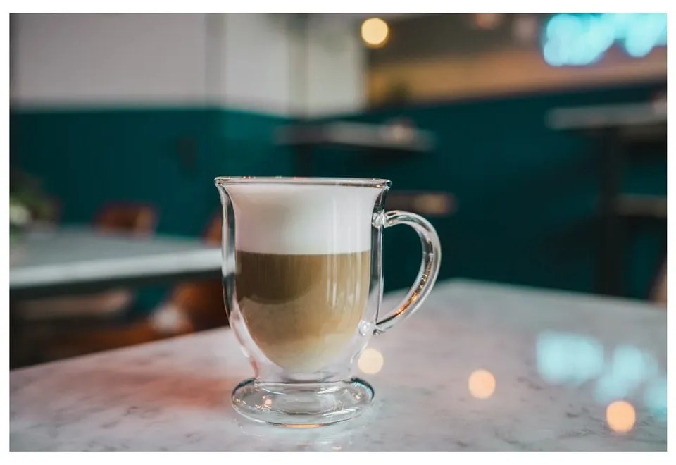 Стъклени чаши в комплект 2 бр. с двойни дъна/за лате 250 ml Amo – Vialli Design