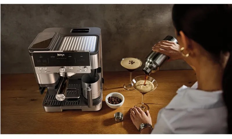 Кафеавтомат 3в1 Ninja Luxe Café Premier ES601EU, 1650W, 15 bar, 2 л, Barista Assist, Режим гореща вода, 4 режима, 3 темп. настройки, Инокс/черен